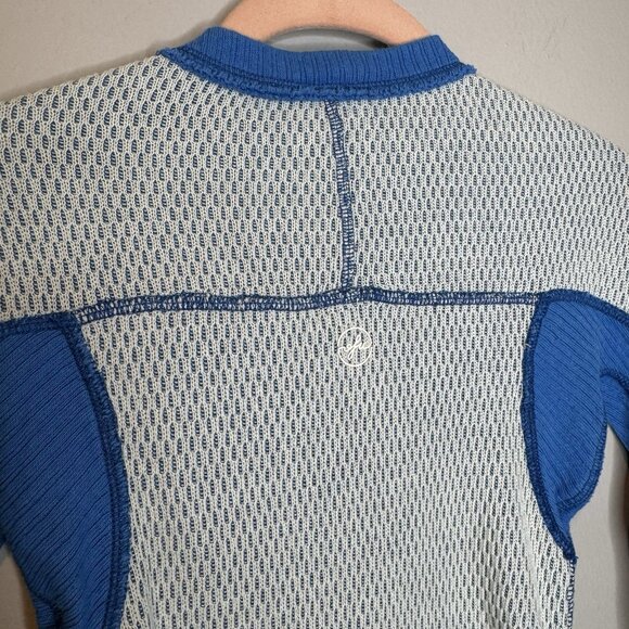 Out From Under Crop Top Small Blue Long Sleeve Urban Outfitters - Picture 4 of 5